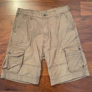 Levi’s cargo shorts, men’s 34, excellent condition
